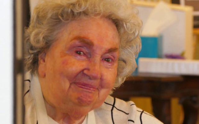 Family & Friends Serenade Quarantined 97-Year-Old Woman With Irish Folk Songs