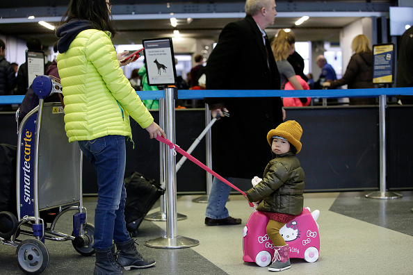 8 Precautions If You’re Flying With Kids During COVID-19 Pandemic