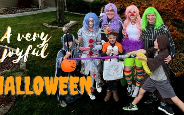 Cassidy’s clown and kid-filled Halloween