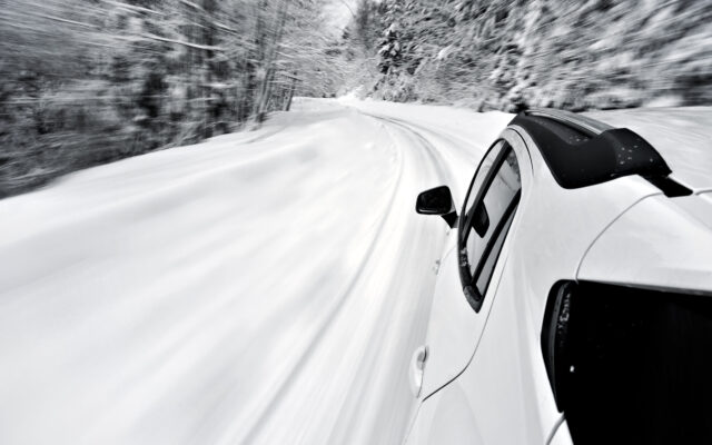How To Survive if you’re trapped in your car during a snowstorm